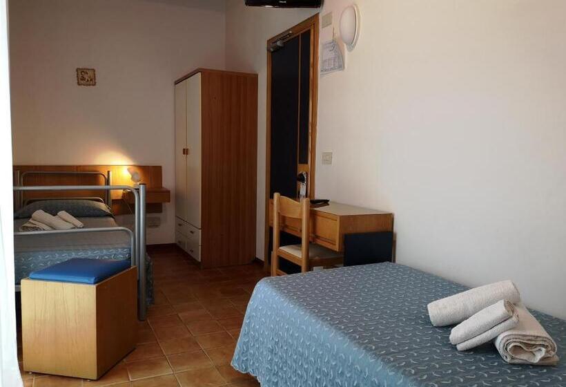 バルコニー付きスタンダードルーム, Nives