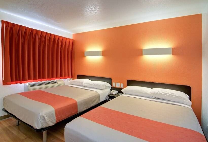 غرفة ديلوكس, Motel 6 Old Town Scottsdale Fashion Square