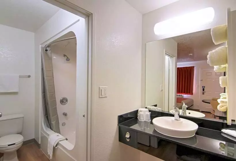 プレミアム４ベッドルーム, Motel 6 Old Town Scottsdale Fashion Square