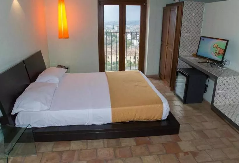 スタンダード４人部屋, Relais Hotel Palazzo Castriota