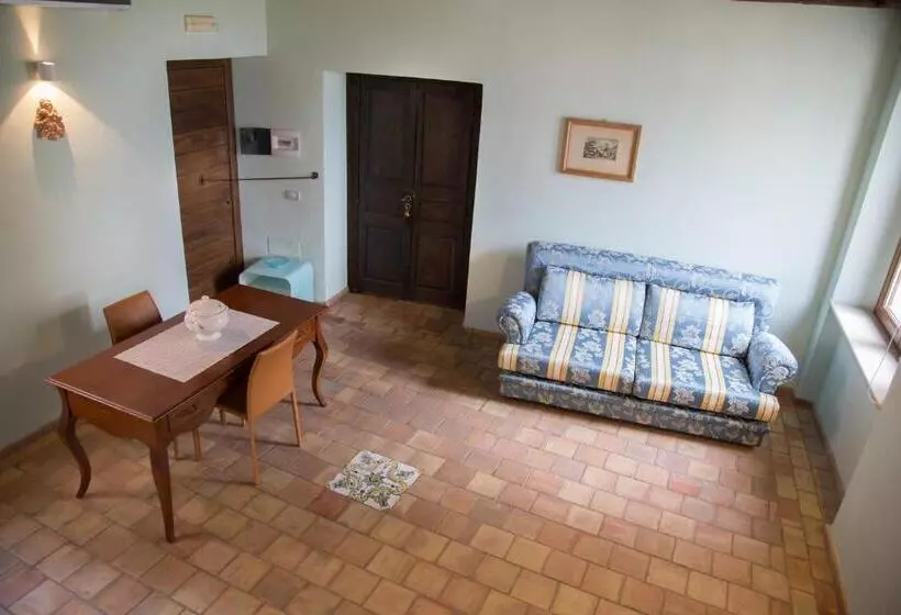 スタンダード４人部屋, Relais Hotel Palazzo Castriota