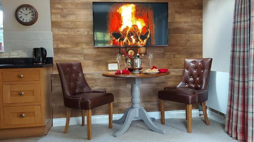 1 Yatak Odalı Delüks Daire, Glyn Isa Country House B&b And Self Catering Apartments