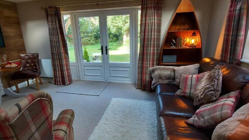 1 Yatak Odalı Delüks Daire, Glyn Isa Country House B&b And Self Catering Apartments