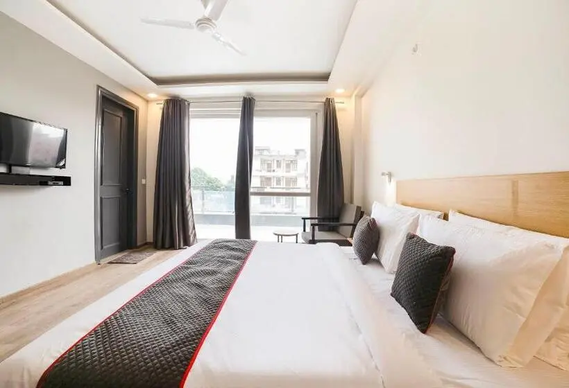 デラックストリプルルーム, Super Townhouse Sector 46 Gurgaon Near Appu Ghar