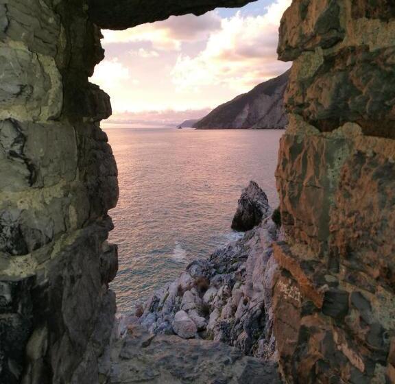 اتاق لوکس با بالکن, Affittacamere 5 Terre Dolci Sogni