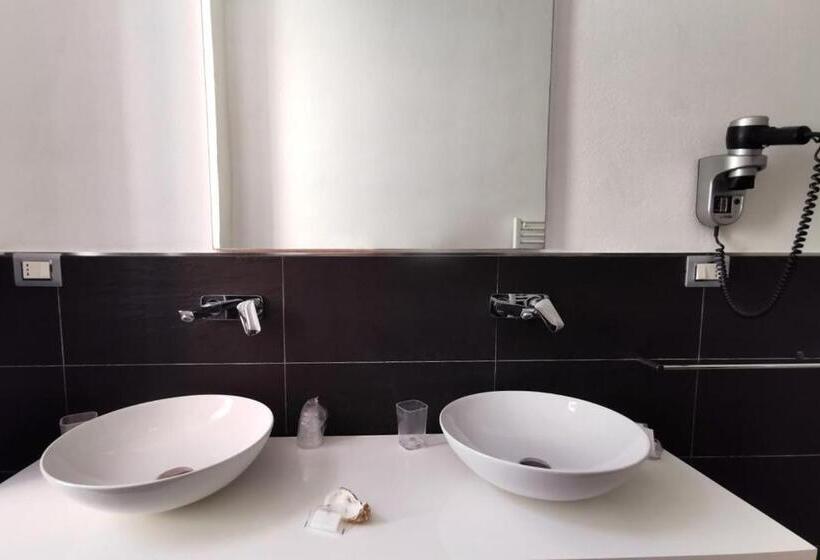 سوئیت با بالکن, Affittacamere 5 Terre Dolci Sogni