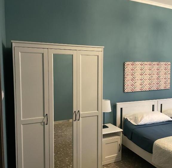 اتاق استاندارد سه نفره, Interno1 Bari Policlinico