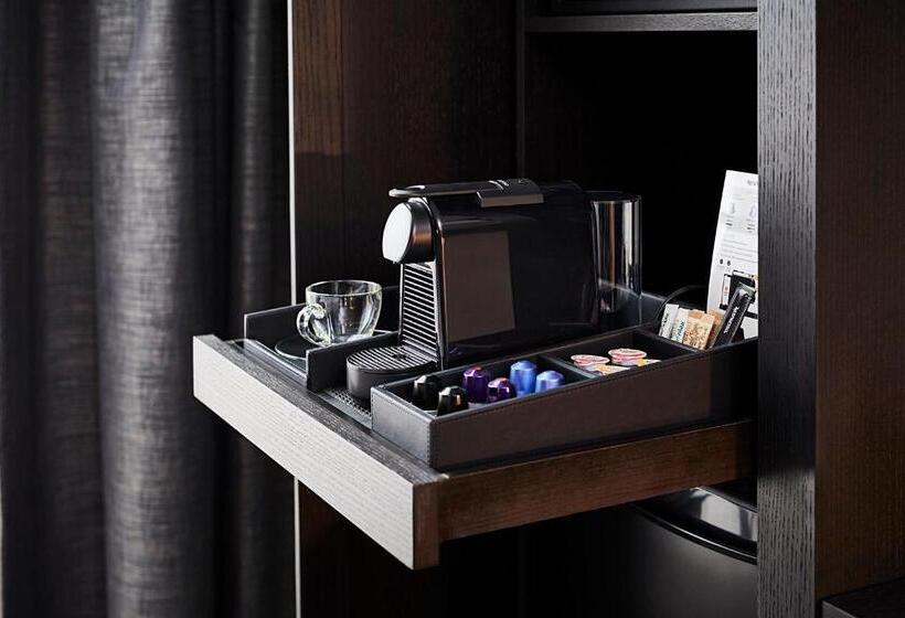 Номер Стандарт Кровать Кинг Адаптированный для Инвалидов, Archer Hotel Tysons