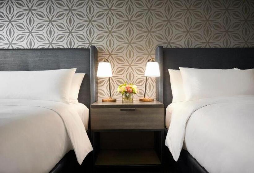 Номер Стандарт Кровать Кинг Адаптированный для Инвалидов, Archer Hotel Tysons