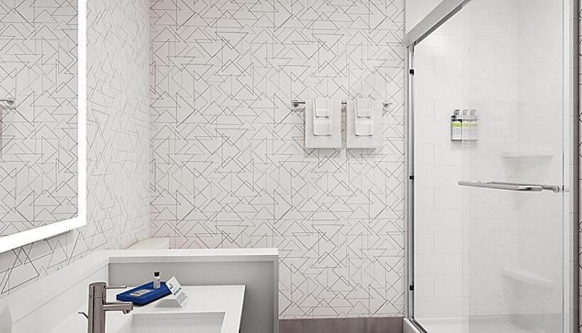 Люкс Кровать Кинг, Holiday Inn Express & Suites   Harrisonburg University Area , An Ihg