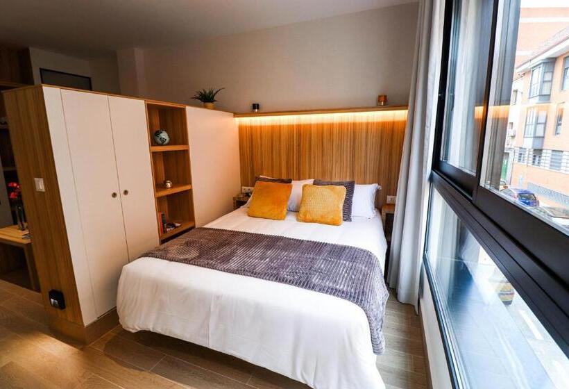 استودیوی استاندارد, Studios Cielo Madrid