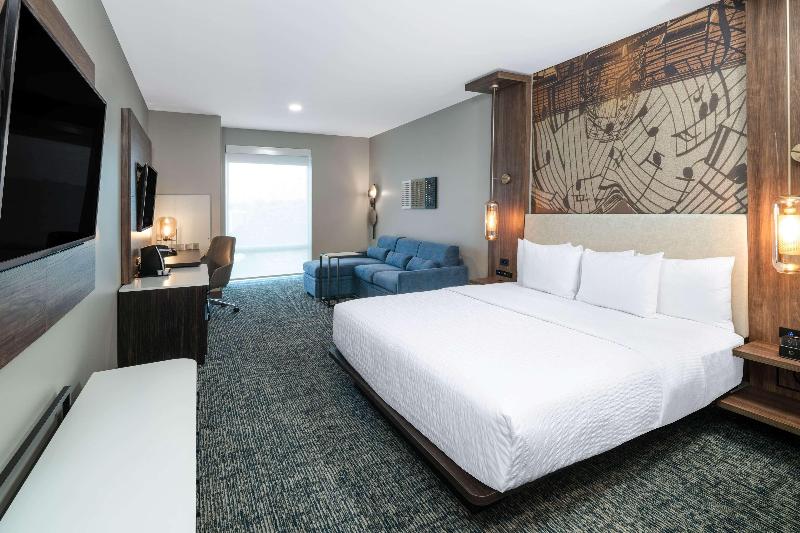 اتاق استاندارد با تخت بزرگ, La Quinta Inn & Suites By Wyndham Nashville Downtown Stadium