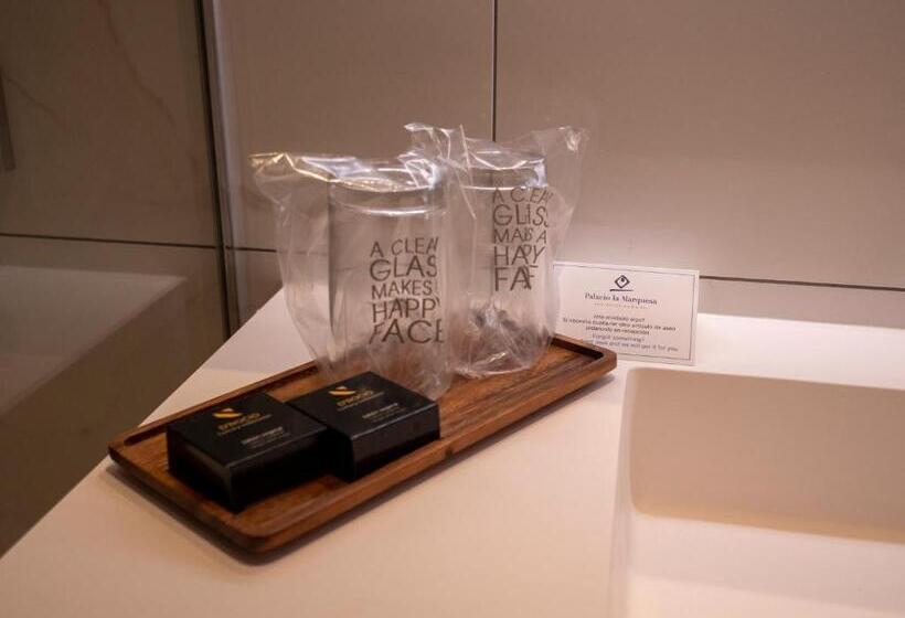 اتاق خانوادگی, Palacio La Marquesa 4 Estrellas Sup