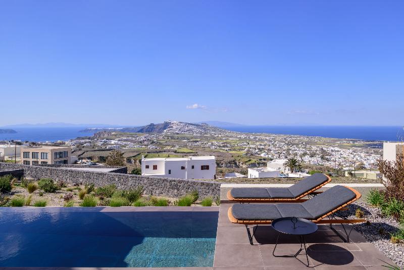 Suite 2 Chambres, Apikia Santorini   Adults Only