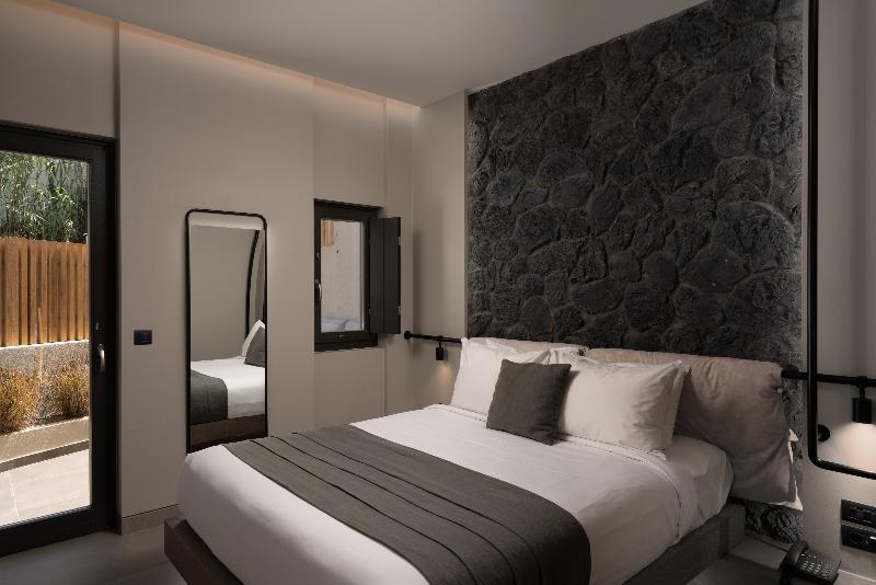 Suite Superior, Apikia Santorini Adults Only