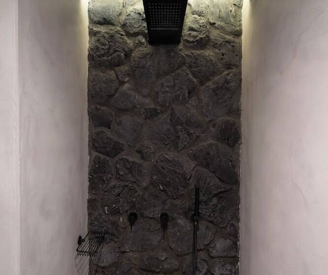 Suite Deluxe con Vistas, Apikia Santorini Adults Only