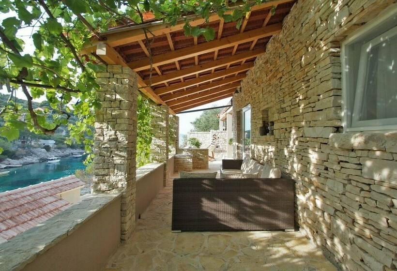 Дом 2 Спальни, Stone House Mia   Prihonja