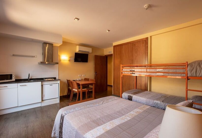 Семейный Номер, Aparthotel Cal Marçal