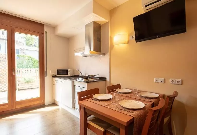 Perhehuone, Aparthotel Cal Marçal