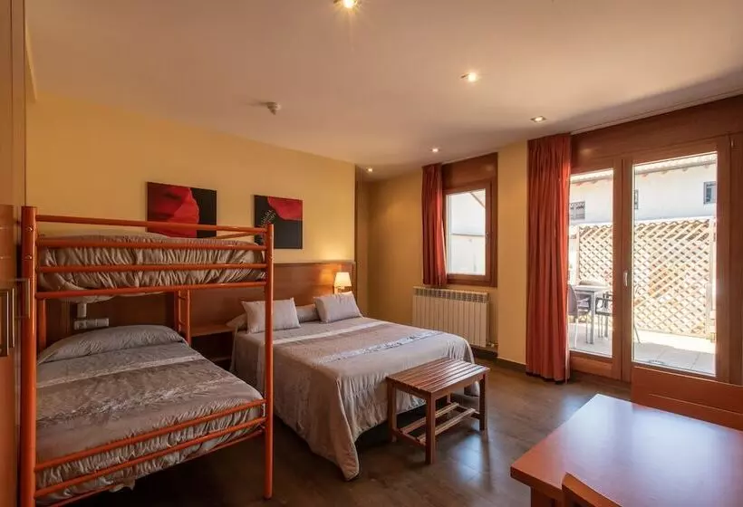 Perhehuone, Aparthotel Cal Marçal