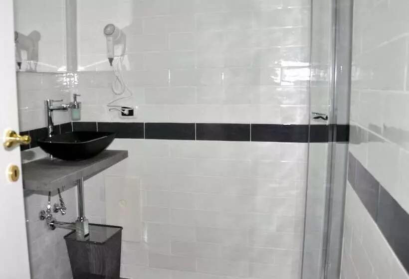اتاق استاندارد سه نفره, Firenze32