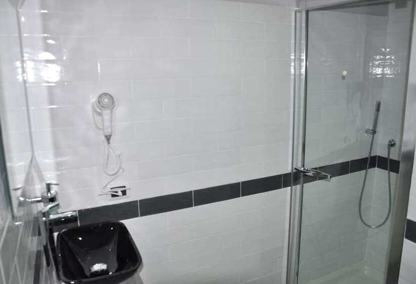 اتاق استاندارد سه نفره, Firenze32