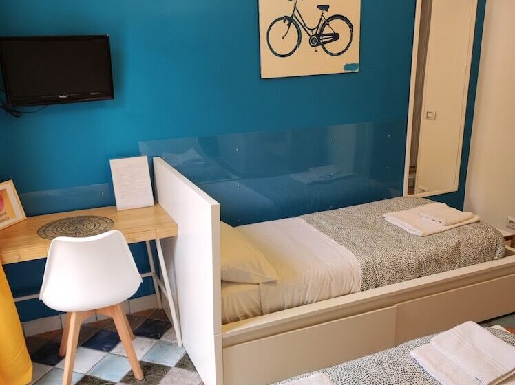 اتاق استاندارد سه نفره, Firenze32