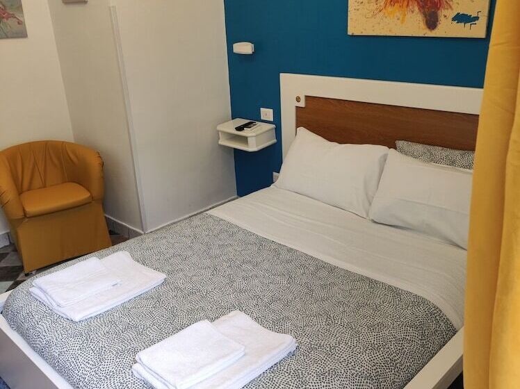 اتاق استاندارد سه نفره, Firenze32