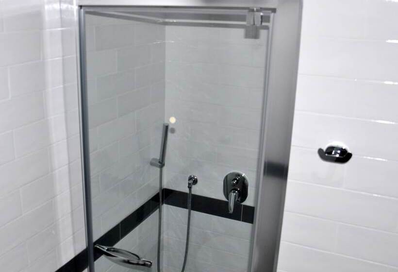 اتاق استاندارد چهار تخته, Firenze32