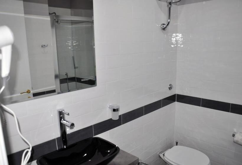 اتاق استاندارد چهار تخته, Firenze32