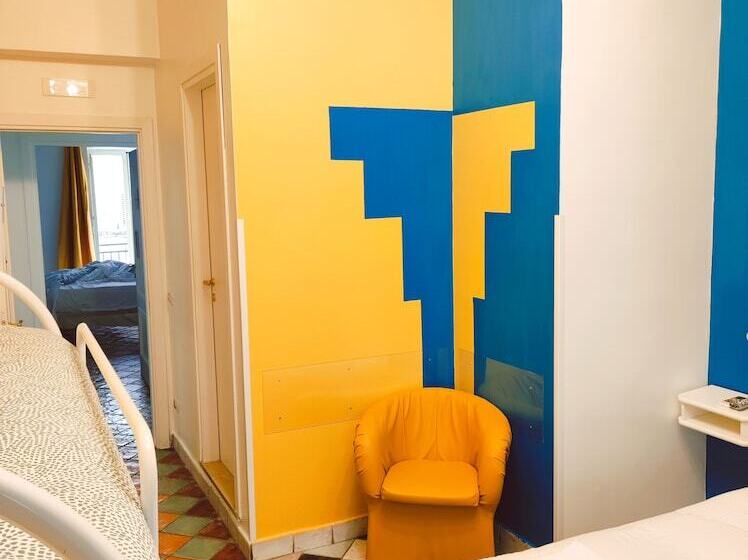 اتاق استاندارد چهار تخته, Firenze32