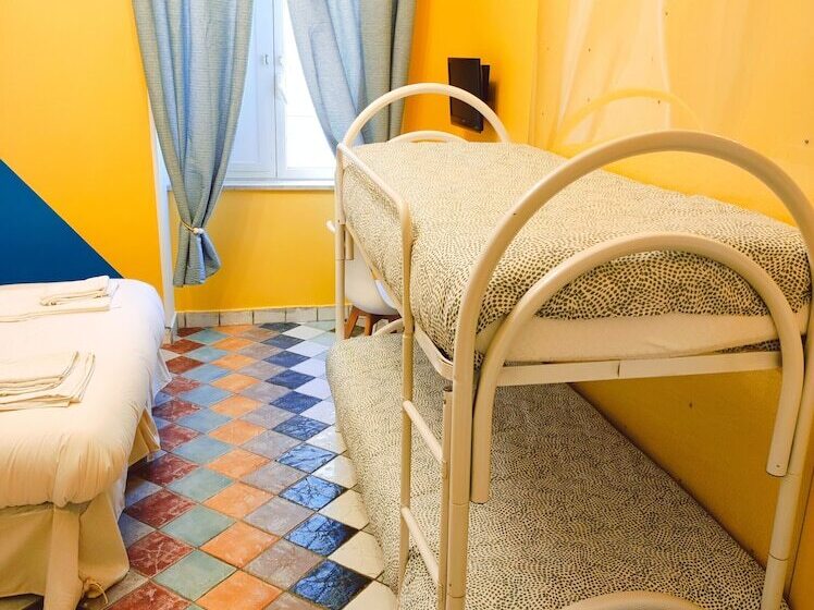 اتاق استاندارد چهار تخته, Firenze32