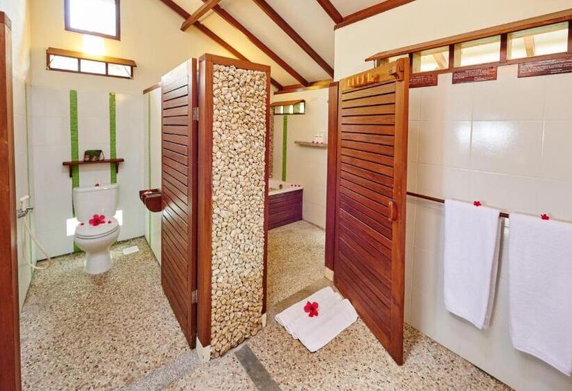 디럭스 룸 바다 전망, Cocotinos Manado