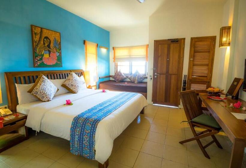 디럭스 룸 바다 전망, Cocotinos Manado