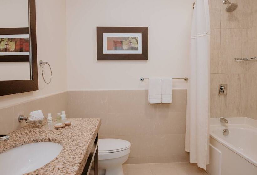 غرفه قياسيه سريرين مزدوجين, Courtyard By Marriott Guayaquil