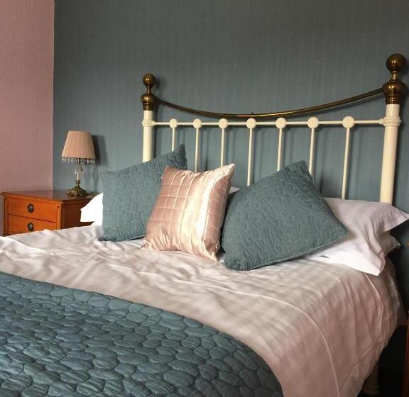 Номер Стандарт, The George & Dragon