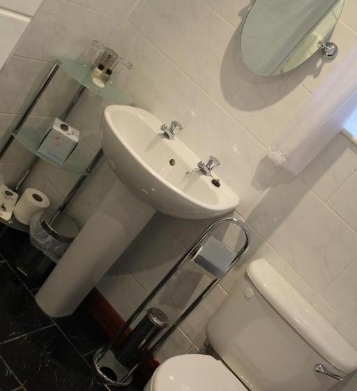 Номер Стандарт Трехместный, The George & Dragon