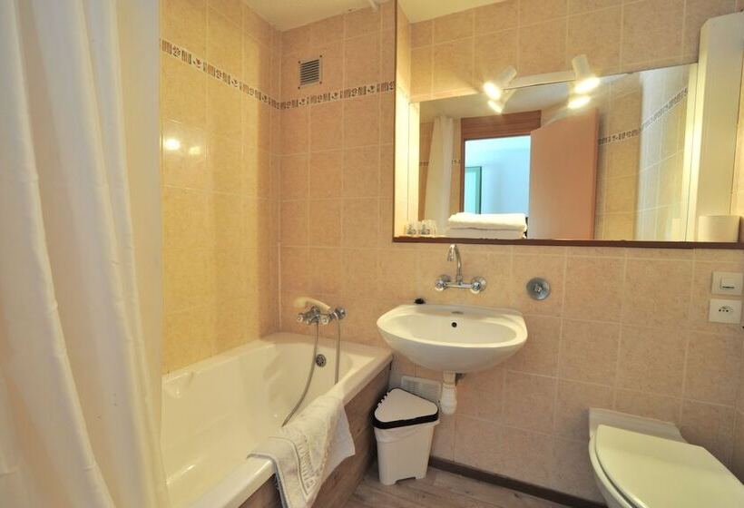 Номер Стандарт Индивидуальный, Hôtel Le Relais De Trans