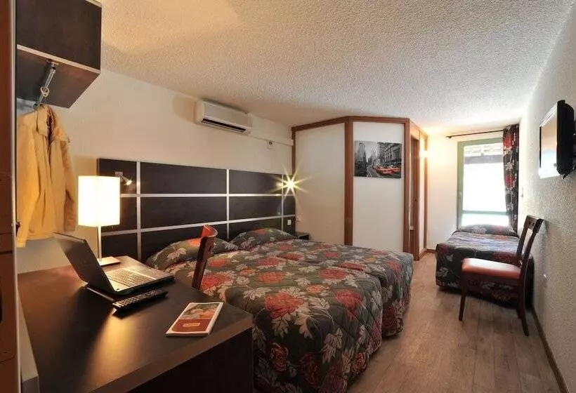 スタンダードトリプルルーム, Hôtel Le Relais De Trans