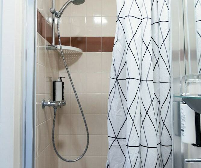 اتاق استاندارد, Quentin Amsterdam