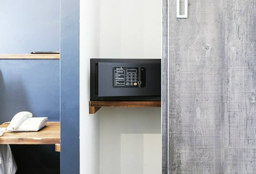 اتاق استاندارد سه نفره, Quentin Amsterdam