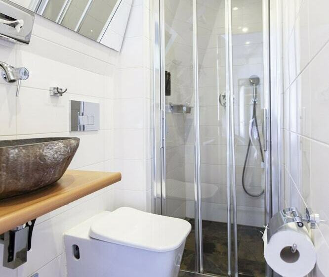 اتاق استاندارد با چشم‌انداز, Quentin Amsterdam