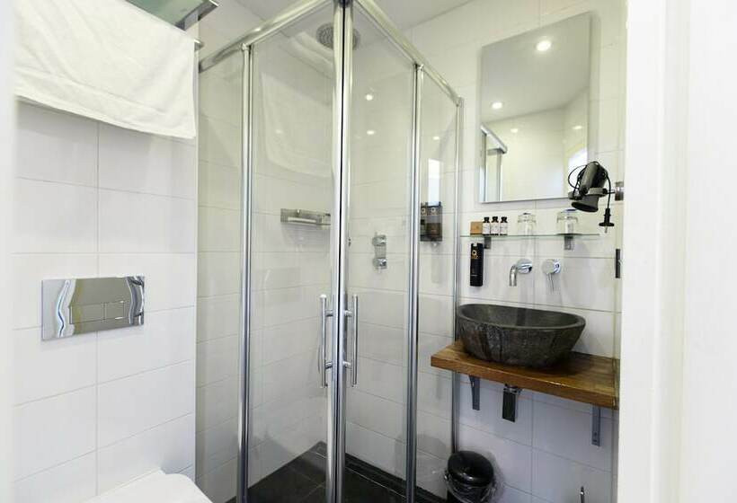 اتاق استاندارد با چشم‌انداز, Quentin Amsterdam