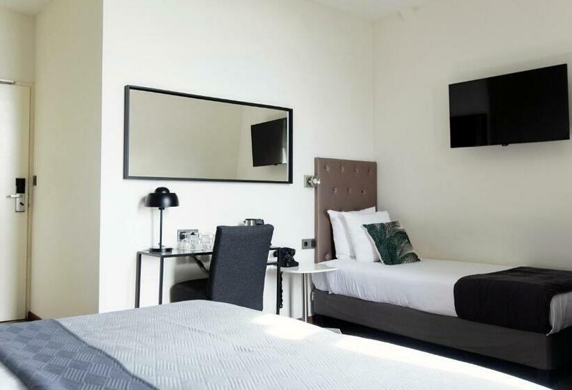 اتاق استاندارد سه تخته با چشم‌انداز, Quentin Amsterdam