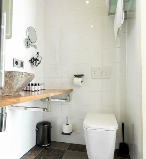 اتاق استاندارد سه تخته با چشم‌انداز, Quentin Amsterdam