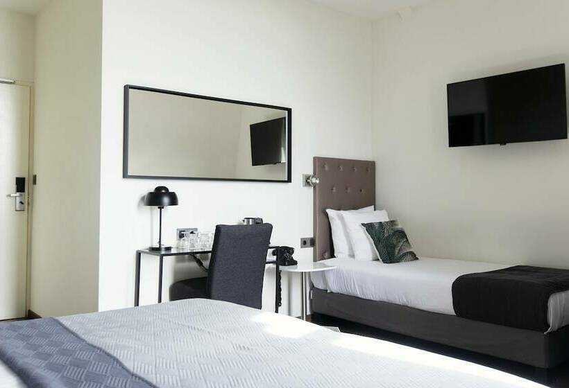 اتاق استاندارد سه تخته با چشم‌انداز, Quentin Amsterdam