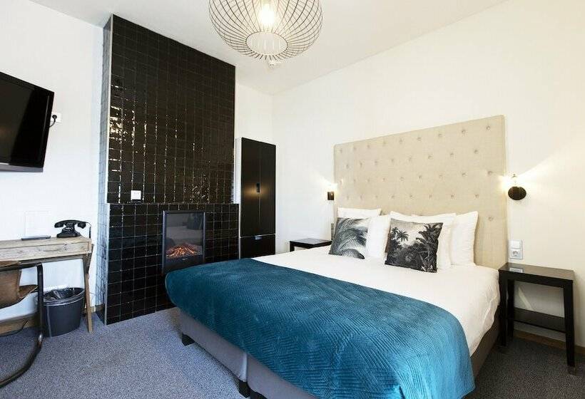 سوئیت دولوکس با چشم‌انداز, Quentin Amsterdam