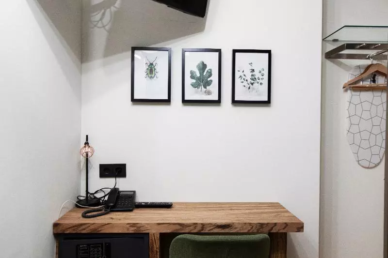 エコノミールーム, Quentin Amsterdam