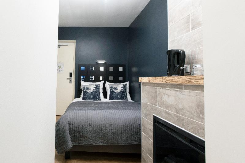 اتاق اکونومی, Quentin Amsterdam