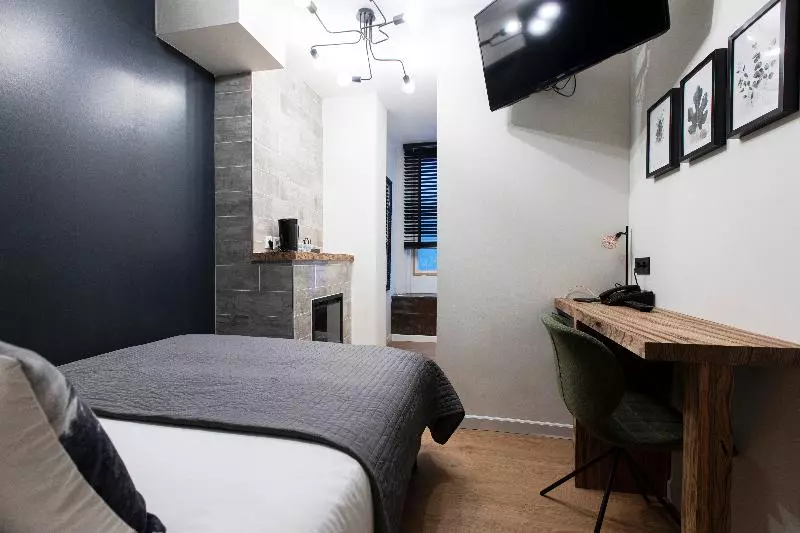 エコノミールーム, Quentin Amsterdam